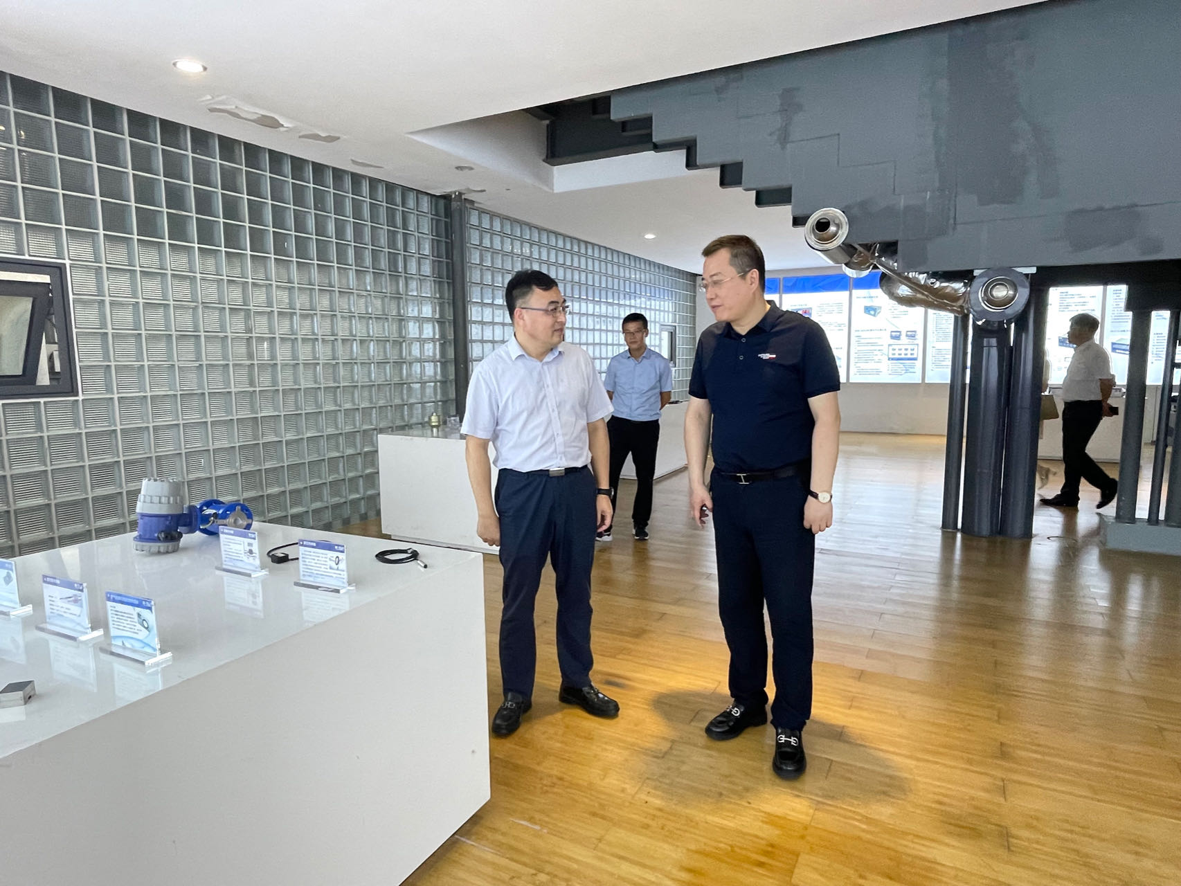 寧波市委副秘書長、甬江科創(chuàng)辦常務(wù)副主任徐云一行蒞臨柯力調(diào)研交流